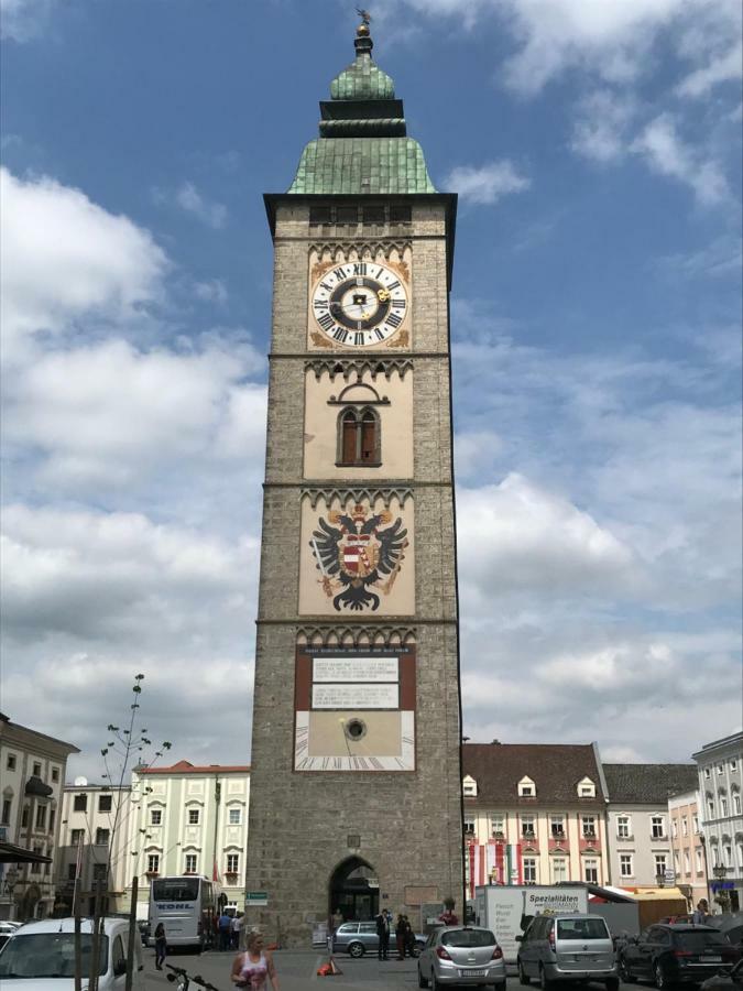 Exquisites Uebernachten In Der Aeltesten Stadt Oesterreichs Enns Eksteriør bilde